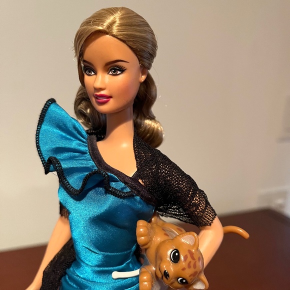 Barbie Doll 2011 Dolls of the World - Argentina Barbie - Picture 4 of 8